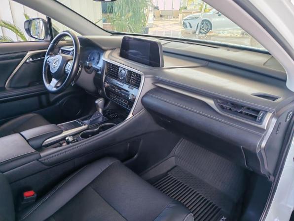 Lexus RX IV Рестайлинг с пробегом 2020 года, цена 4 990 000 рублей, 109871 км, внедорожник, Автокод Объявления