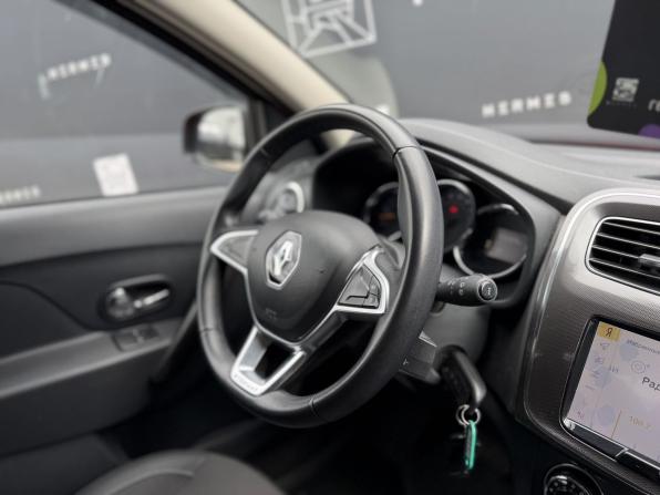 Renault Sandero II Рестайлинг с пробегом 2021 года, цена 1 399 000 рублей, 43269 км, хэтчбек, Автокод Объявления