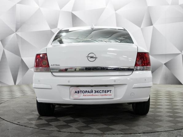 Opel Astra H Рестайлинг с пробегом 2012 года, цена 555 000 рублей, 272400 км, седан, Автокод Объявления