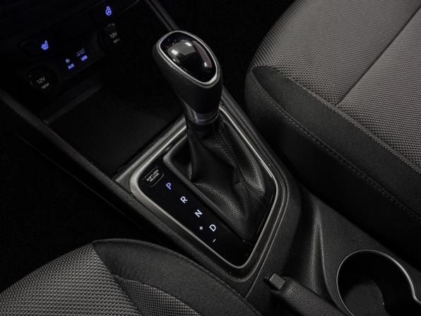 Hyundai Solaris II с пробегом 2018 года, цена 1 439 000 рублей, 80087 км, седан, Автокод Объявления