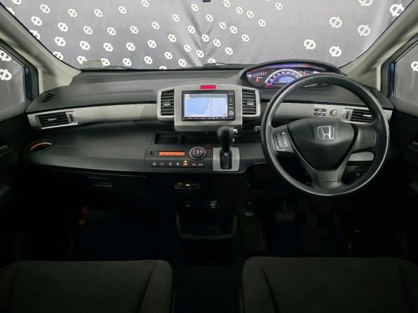 Honda Freed I с пробегом 2011 года, цена 1 029 000 рублей, 133762 км, компактвэн, Автокод Объявления