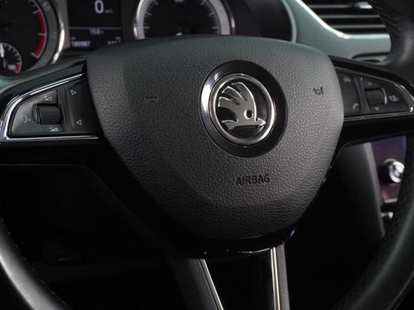 Skoda Octavia III (A7) Рестайлинг с пробегом 2018 года, цена 1 449 000 рублей, 180987 км, лифтбек, Автокод Объявления