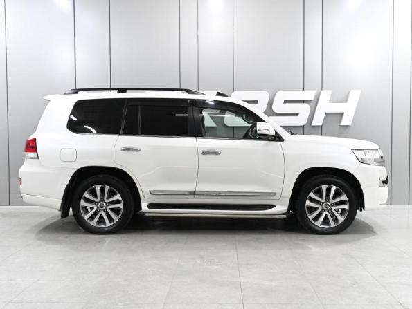 Toyota Land Cruiser 200 Series Рестайлинг 2 с пробегом 2016 года, цена 5 875 000 рублей, 156311 км, внедорожник, Автокод Объявления