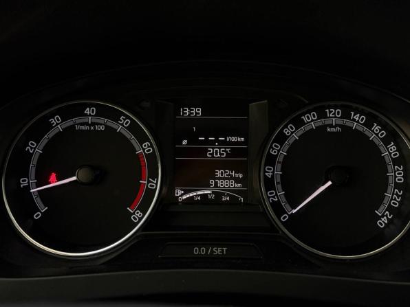 Skoda Rapid I Рестайлинг с пробегом 2017 года, цена 1 125 000 рублей, 97900 км, лифтбек, Автокод Объявления