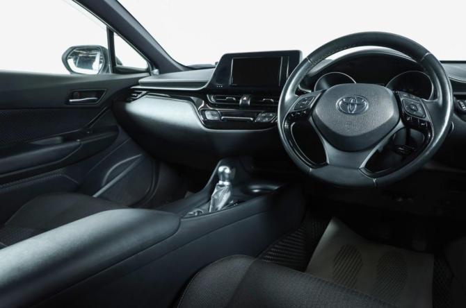 Toyota C-HR I с пробегом 2018 года, цена 1 849 000 рублей, 45690 км, внедорожник, Автокод Объявления