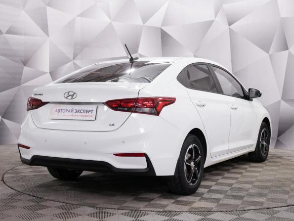 Hyundai Solaris II с пробегом 2019 года, цена 1 195 000 рублей, 121000 км, седан, Автокод Объявления
