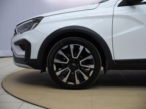 Lada (ВАЗ) Vesta I Рестайлинг (NG) с пробегом 2024 года, цена 1 580 000 рублей, 9888 км, седан, Автокод Объявления
