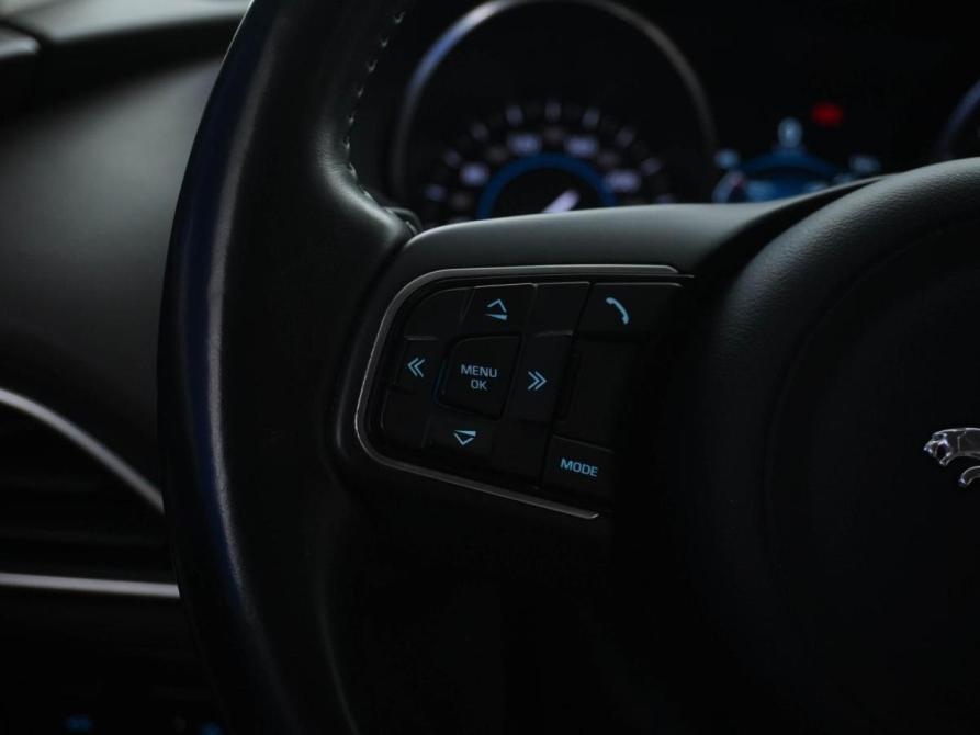 Jaguar F-Pace I Москва  - изображение 12