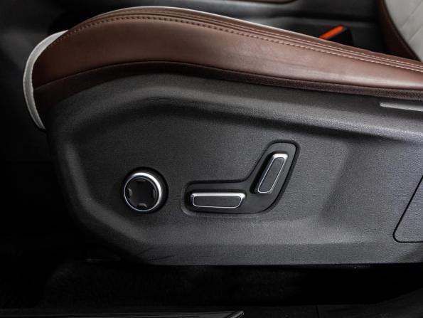 Geely Monjaro I с пробегом 2023 года, цена 2 925 000 рублей, 79045 км, внедорожник, Автокод Объявления