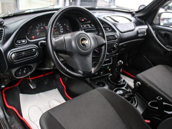 Chevrolet Niva I Рестайлинг с пробегом 2011 года, цена 415 000 рублей, 200000 км, внедорожник, Автокод Объявления