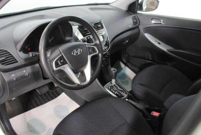 Hyundai Solaris I с пробегом 2012 года, цена 920 000 рублей, 80121 км, седан, Автокод Объявления