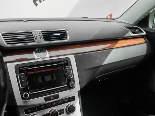 Volkswagen Passat B7 с пробегом 2012 года, цена 1 150 000 рублей, 247663 км, седан, Автокод Объявления