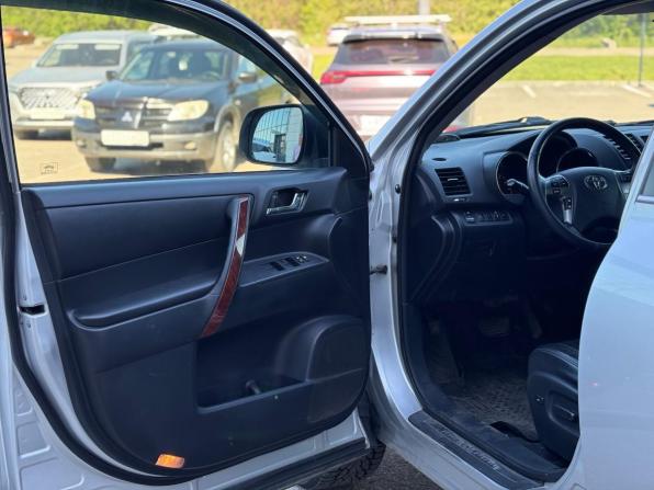 Toyota Highlander II (XU40) Рестайлинг с пробегом 2010 года, цена 1 950 000 рублей, 199834 км, внедорожник, Автокод Объявления