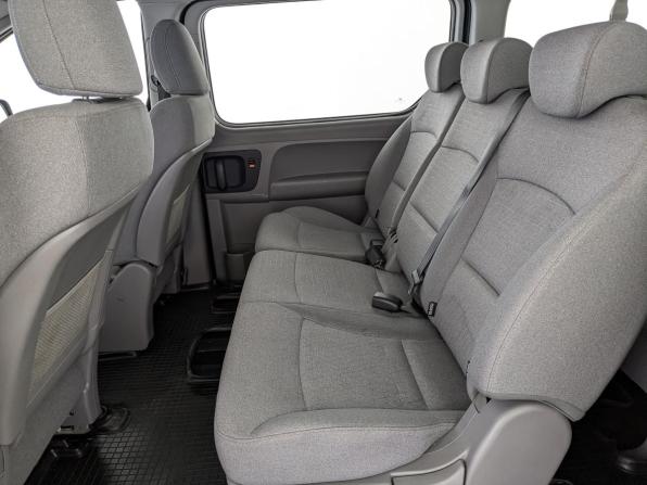 Hyundai H-1 II Рестайлинг 2 с пробегом 2019 года, цена 3 350 000 рублей, 74333 км, минивэн, Автокод Объявления