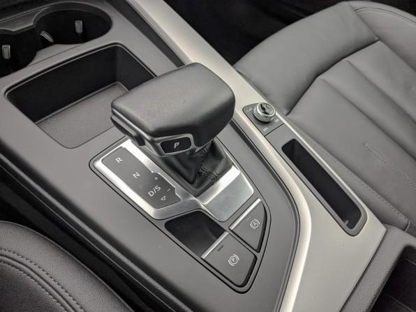 Audi A4 V (B9) Рестайлинг с пробегом 2022 года, цена 3 750 000 рублей, 44761 км, седан, Автокод Объявления
