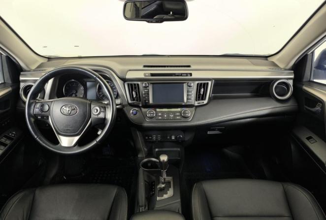 Toyota RAV4 IV (XA40) Рестайлинг с пробегом 2017 года, цена 2 620 000 рублей, 137000 км, внедорожник, Автокод Объявления