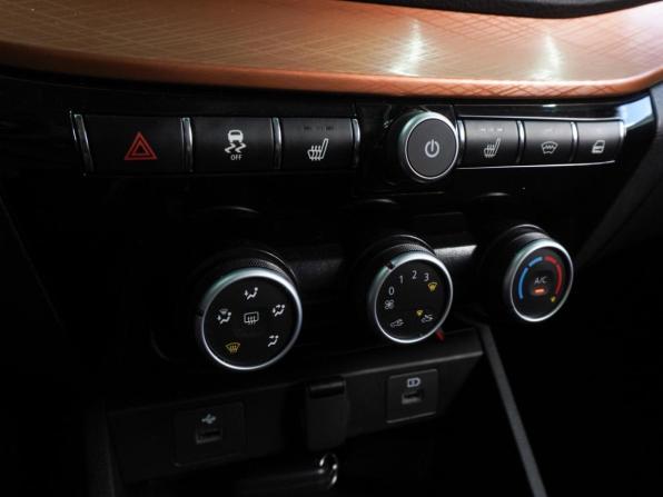 Lada (ВАЗ) Vesta I Рестайлинг (NG) с пробегом 2025 года, цена 1 699 000 рублей, 21176 км, универсал, Автокод Объявления