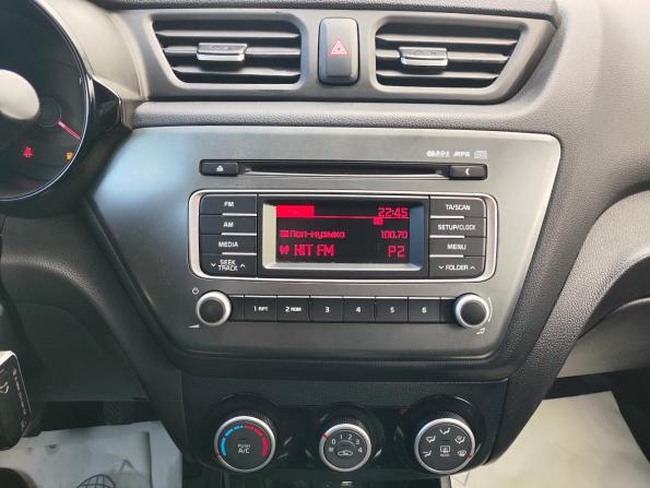 Kia Rio III Рестайлинг с пробегом 2017 года, цена 934 000 рублей, 126600 км, хэтчбек, Автокод Объявления