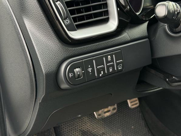 Kia Ceed III Рестайлинг с пробегом 2021 года, цена 1 885 000 рублей, 70339 км, универсал, Автокод Объявления