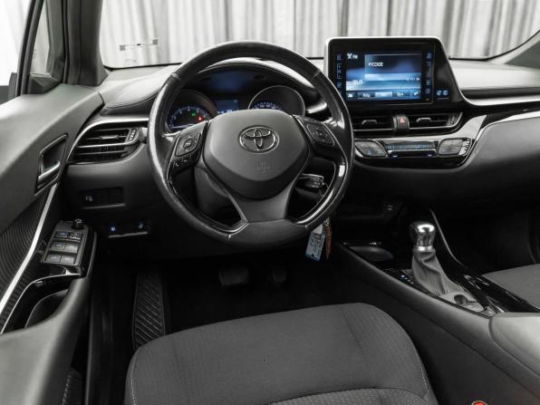 Toyota C-HR I с пробегом 2019 года, цена 2 270 000 рублей, 111400 км, внедорожник, Автокод Объявления