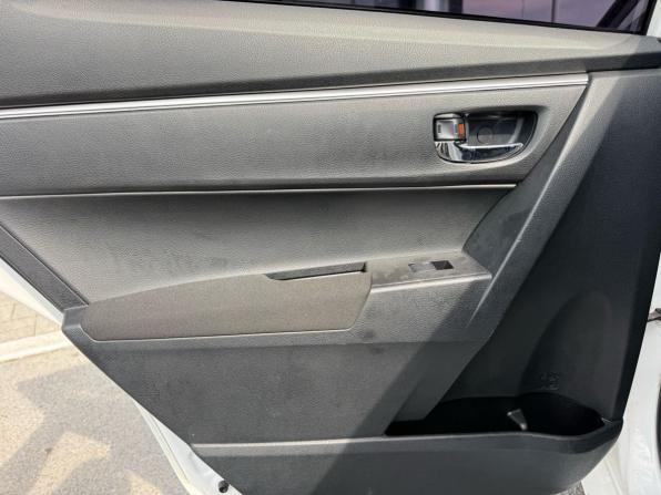 Toyota Corolla XI (E160 E170 E180) с пробегом 2014 года, цена 1 100 000 рублей, 172332 км, седан, Автокод Объявления