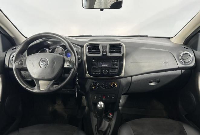 Renault Sandero II с пробегом 2015 года, цена 870 000 рублей, 121741 км, хэтчбек, Автокод Объявления