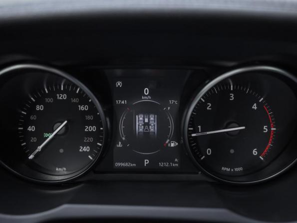 Land Rover Range Rover Evoque I Рестайлинг с пробегом 2018 года, цена 2 757 872 рубля, 99678 км, внедорожник, Автокод Объявления
