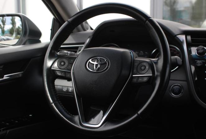Toyota Camry VIII (XV70) с пробегом 2019 года, цена 2 970 000 рублей, 134746 км, седан, Автокод Объявления