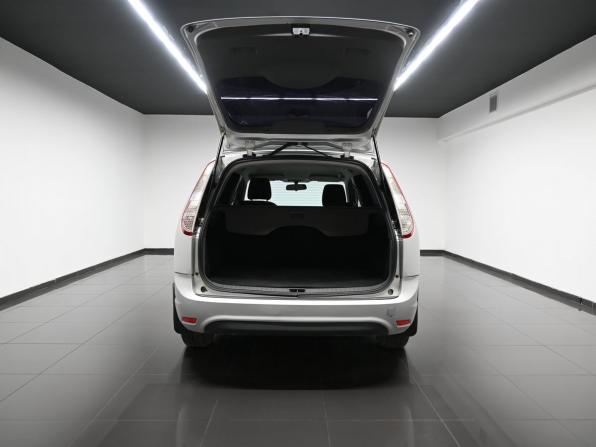 Ford Focus II Рестайлинг с пробегом 2010 года, цена 720 000 рублей, 250443 км, универсал, Автокод Объявления