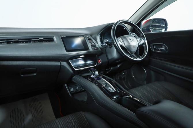 Honda Vezel I с пробегом 2017 года, цена 1 669 000 рублей, 113205 км, внедорожник, Автокод Объявления