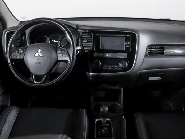Mitsubishi Outlander III Рестайлинг 2 с пробегом 2016 года, цена 2 196 000 рублей, 80000 км, внедорожник, Автокод Объявления