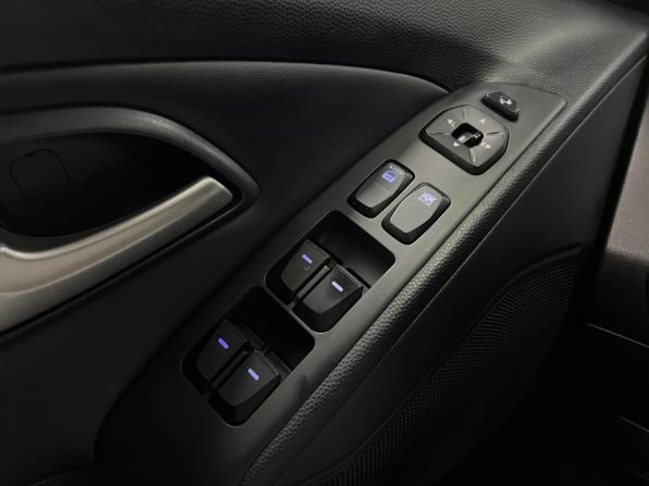 Hyundai ix35 I с пробегом 2012 года, цена 1 099 000 рублей, 237000 км, внедорожник, Автокод Объявления