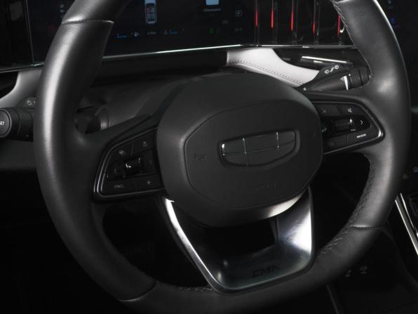 Geely Atlas II с пробегом 2024 года, цена 2 949 000 рублей, 10637 км, внедорожник, Автокод Объявления