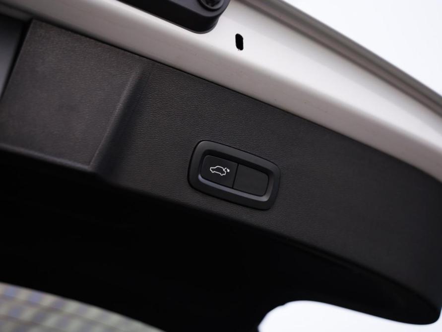 Volvo XC40 I Санкт-Петербург  - изображение 36