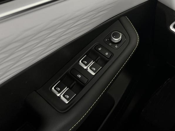 Geely Coolray I Рестайлинг с пробегом 2023 года, цена 2 414 900 рублей, 9776 км, внедорожник, Автокод Объявления