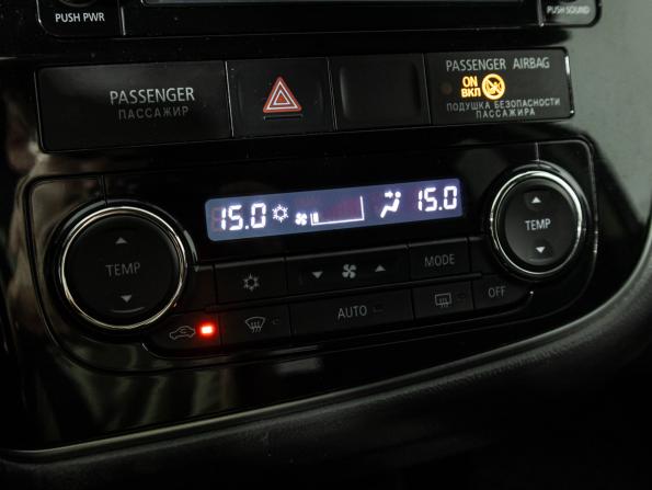 Mitsubishi Outlander III Рестайлинг 2 с пробегом 2017 года, цена 1 639 700 рублей, 183457 км, внедорожник, Автокод Объявления