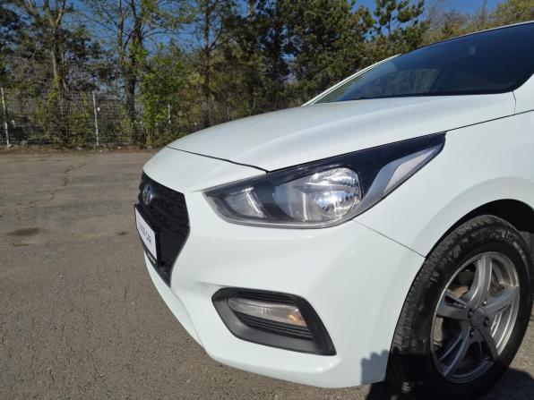 Hyundai Solaris II с пробегом 2017 года, цена 1 350 000 рублей, 134303 км, седан, Автокод Объявления