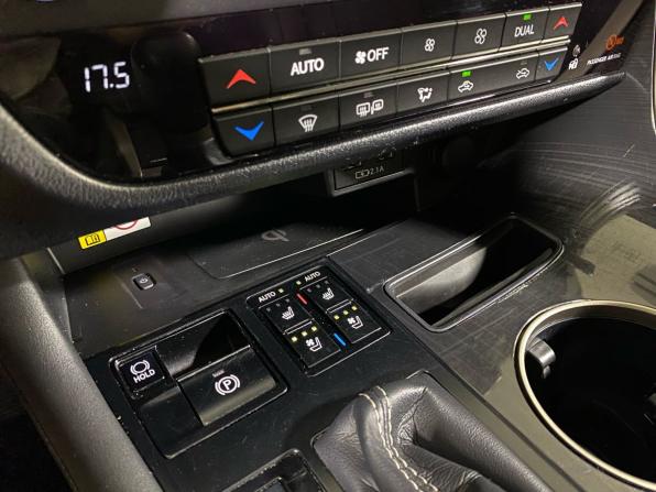 Lexus RX IV Рестайлинг с пробегом 2021 года, цена 4 689 000 рублей, 82400 км, внедорожник, Автокод Объявления