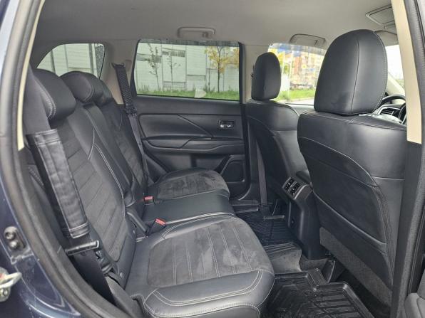 Mitsubishi Outlander III Рестайлинг 3 с пробегом 2021 года, цена 2 553 000 рублей, 113510 км, внедорожник, Автокод Объявления