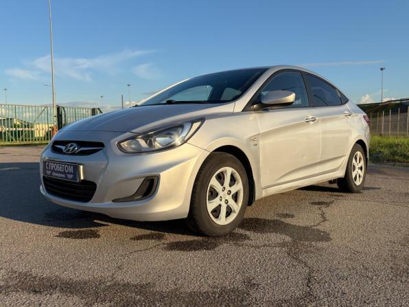 Hyundai Solaris I с пробегом 2014 года, цена 700 000 рублей, 146000 км, седан, Автокод Объявления
