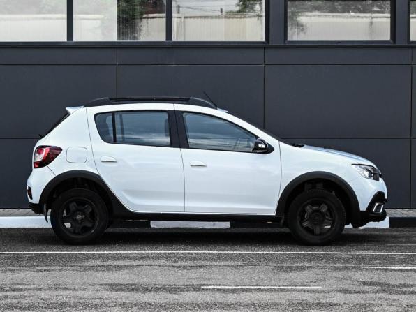 Renault Sandero II Рестайлинг с пробегом 2019 года, цена 1 099 000 рублей, 88553 км, хэтчбек, Автокод Объявления