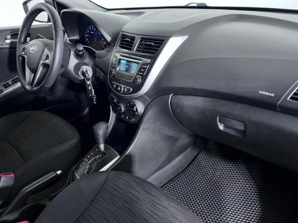Hyundai Solaris I Рестайлинг с пробегом 2014 года, цена 945 000 рублей, 176600 км, седан, Автокод Объявления