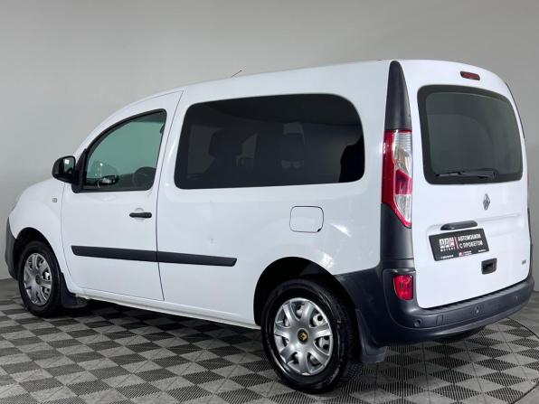 Renault Kangoo II Рестайлинг с пробегом 2017 года, цена 1 064 000 рублей, 176378 км, минивэн, Автокод Объявления