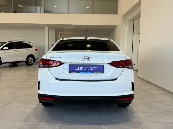Hyundai Solaris II Рестайлинг с пробегом 2020 года, цена 1 699 000 рублей, 60000 км, седан, Автокод Объявления