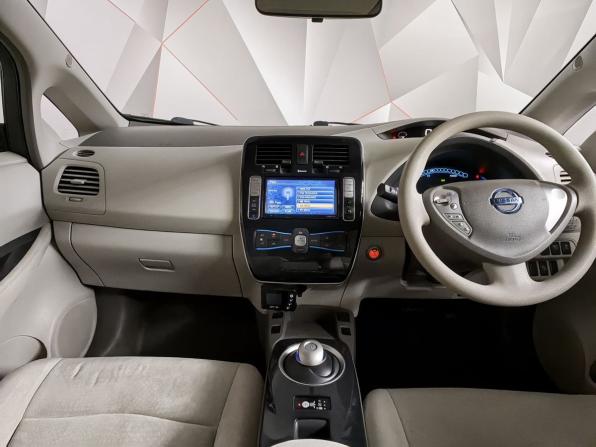 Nissan Leaf I (ZE0/AZE0) с пробегом 2012 года, цена 693 000 рублей, 81105 км, хэтчбек, Автокод Объявления