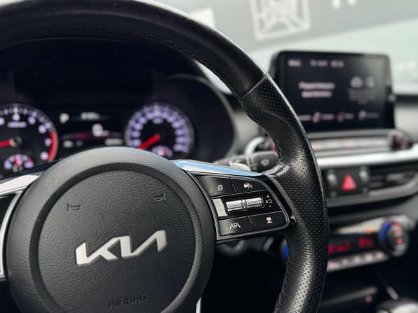Kia Cerato IV Рестайлинг с пробегом 2022 года, цена 2 300 000 рублей, 80324 км, седан, Автокод Объявления