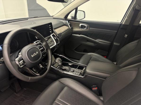 Kia Sorento IV с пробегом 2023 года, цена 3 799 000 рублей, 34100 км, внедорожник, Автокод Объявления