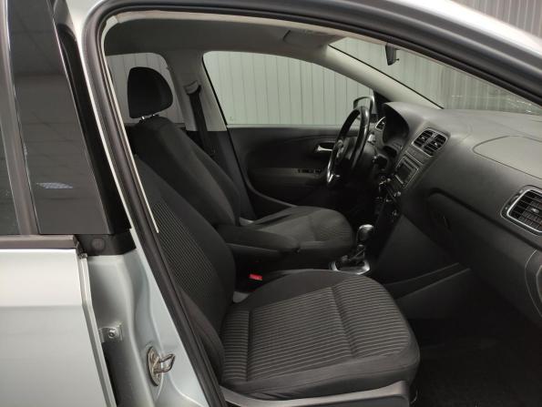 Volkswagen Polo V с пробегом 2013 года, цена 895 000 рублей, 236145 км, седан, Автокод Объявления
