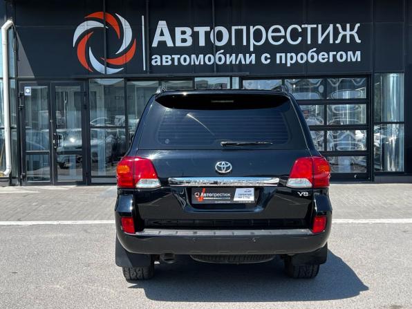 Toyota Land Cruiser 200 Series Рестайлинг 1 с пробегом 2014 года, цена 3 443 300 рублей, 260000 км, внедорожник, Автокод Объявления