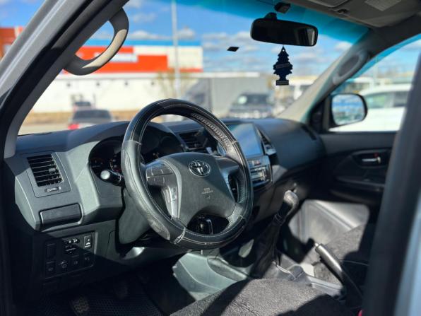 Toyota Hilux VII Рестайлинг с пробегом 2014 года, цена 2 600 000 рублей, 251639 км, пикап, Автокод Объявления